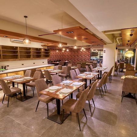 Griffin Hotel And Suites Cebu Bagian luar foto