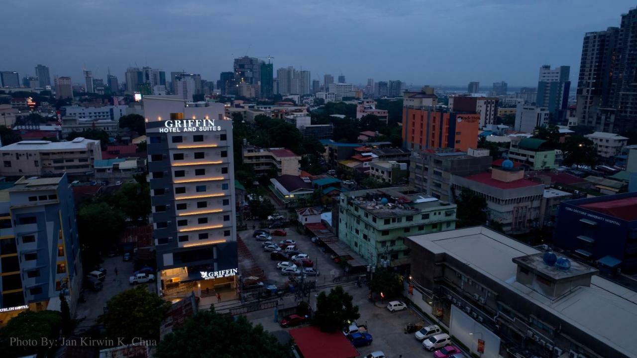 Griffin Hotel And Suites Cebu Bagian luar foto
