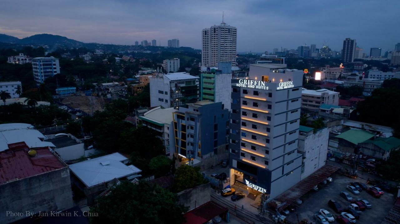 Griffin Hotel And Suites Cebu Bagian luar foto