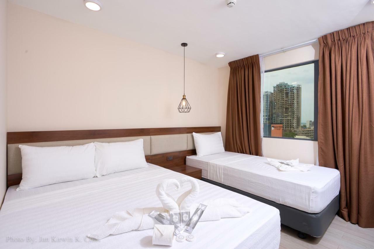 Griffin Hotel And Suites Cebu Bagian luar foto