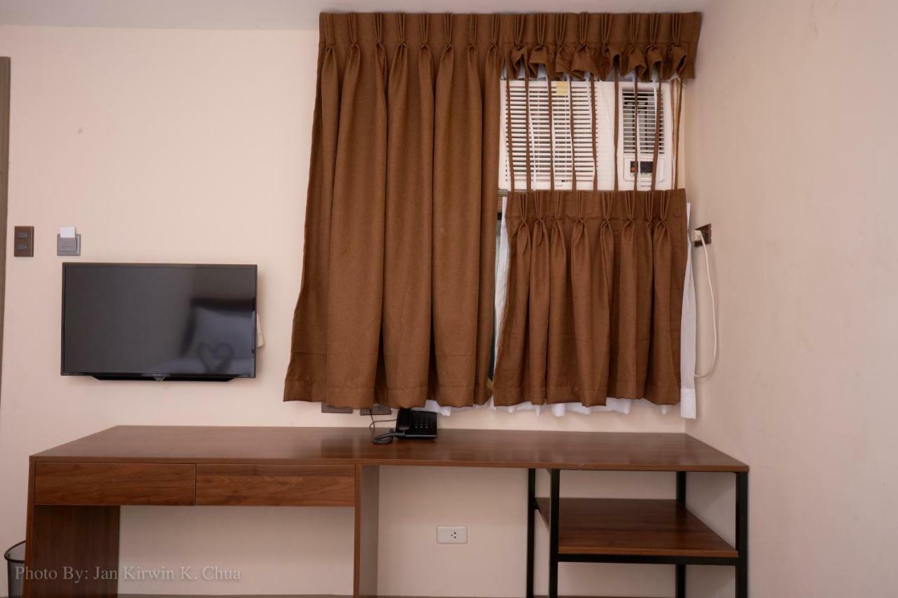 Griffin Hotel And Suites Cebu Bagian luar foto