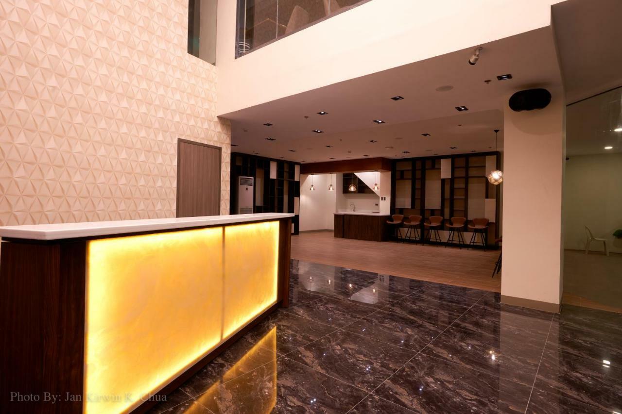 Griffin Hotel And Suites Cebu Bagian luar foto