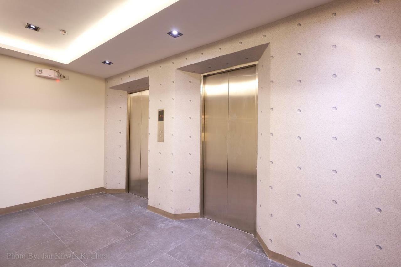 Griffin Hotel And Suites Cebu Bagian luar foto