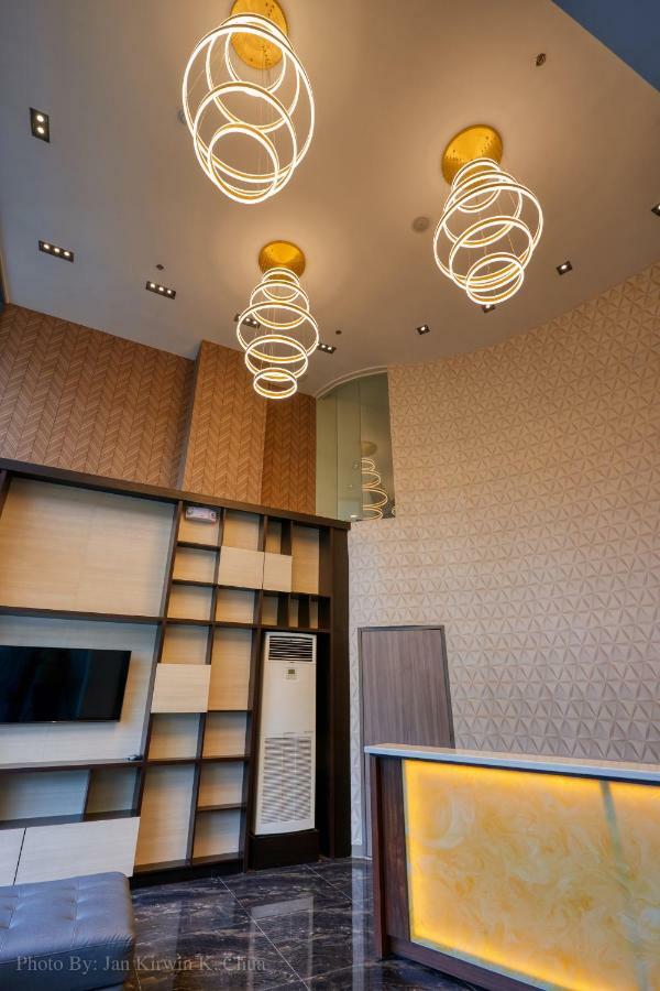 Griffin Hotel And Suites Cebu Bagian luar foto